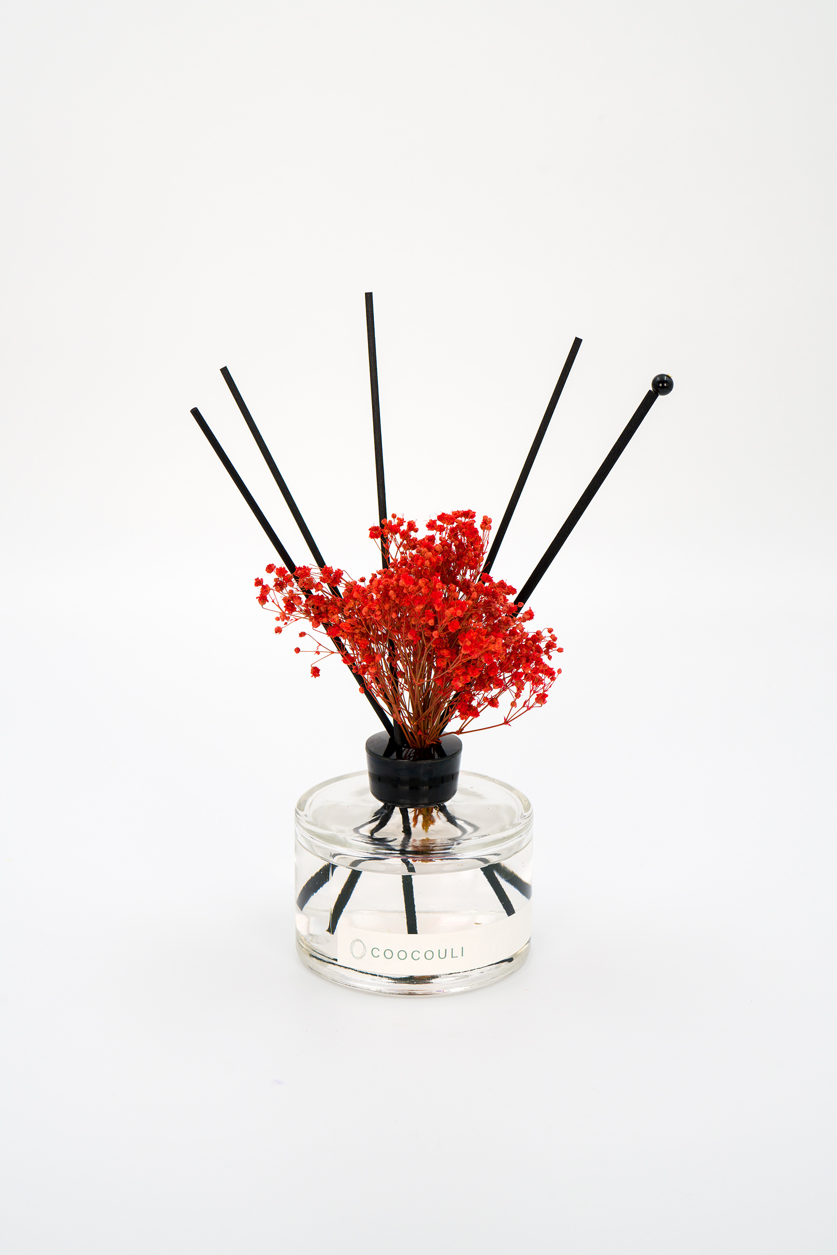 Reed diffuser with gypsophila